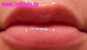 Manhattan ♥ Cherry Lips Lipgloss Limited Edition 56A