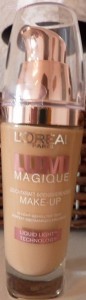L’Oréal Lumi Magique Make-Up